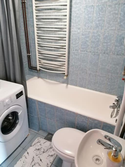 Cozy 1-Bdrm Apt In Dubec, Ideal For Work Or Study Sesvete Exteriér fotografie