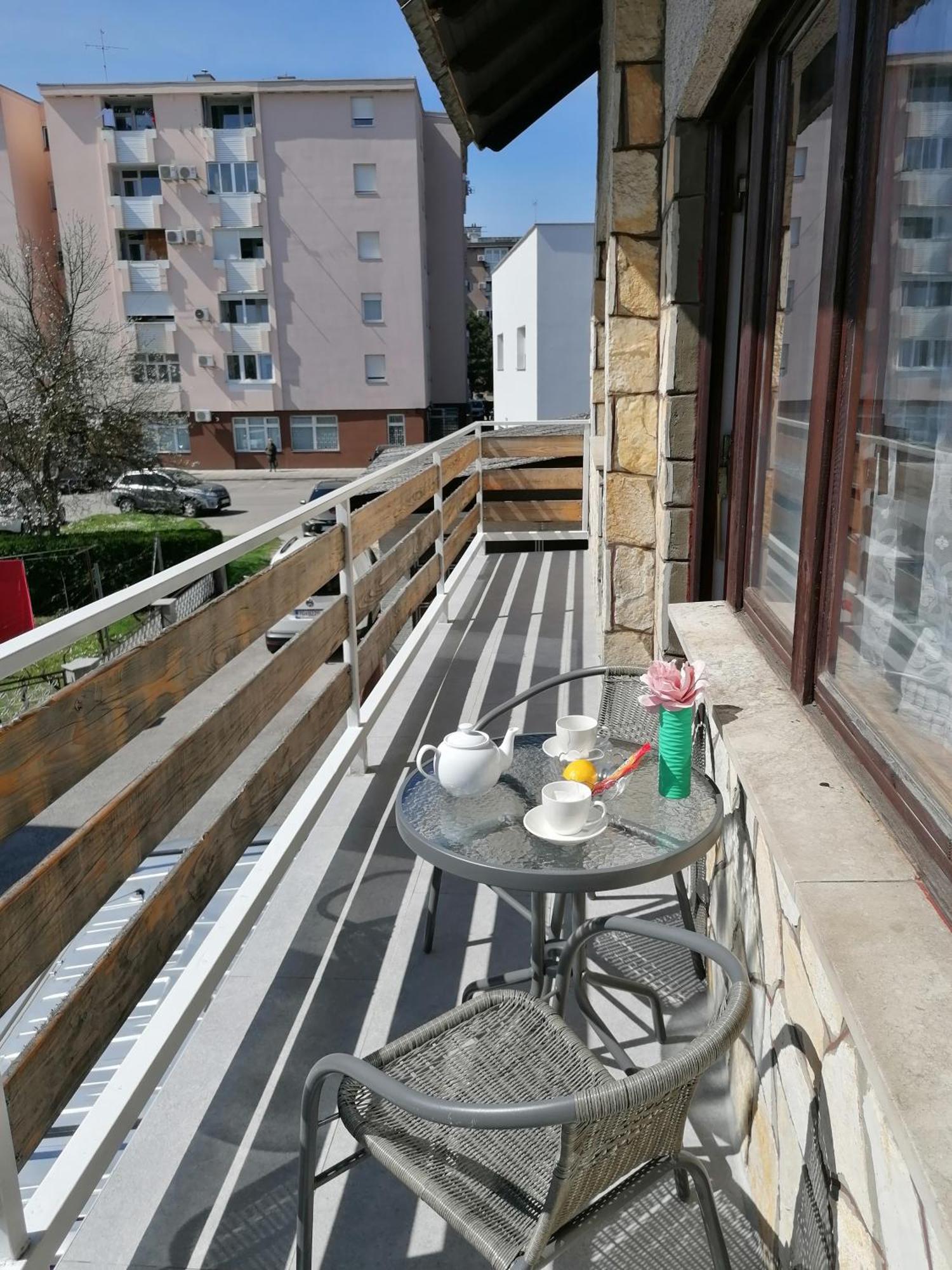 Cozy 1-Bdrm Apt In Dubec, Ideal For Work Or Study Sesvete Exteriér fotografie